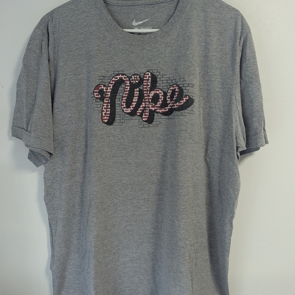 Nike Gray T-Shirt with Pink Logo